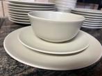 Mat Beige servies, Huis en Inrichting, Ophalen, Overige materialen, Zo goed als nieuw, Effen