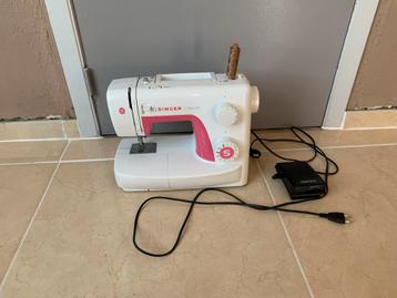 Naaimachine  beschikbaar voor biedingen