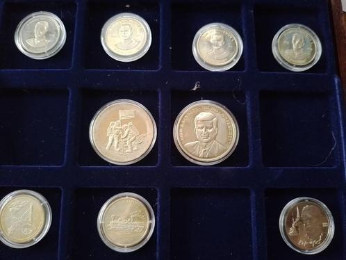 9 penningen in koffertje, Postzegels en Munten, Penningen en Medailles, Ophalen of Verzenden