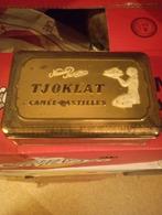 Retro een rechte en een ronde doos, Ophalen of Verzenden