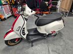 Vespa 300GTS Super Sixties 940kms 2022, Fietsen en Brommers, Ophalen