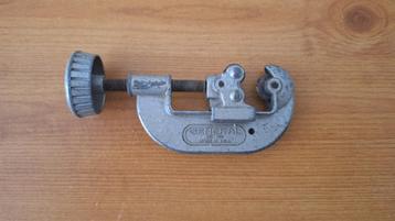 Coupe-tube / coupe-tuyau + pince à plier en cadeau. beschikbaar voor biedingen