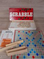 scrabble rode doos houten letters spel [s1242], Hobby en Vrije tijd, Ophalen of Verzenden, Zo goed als nieuw