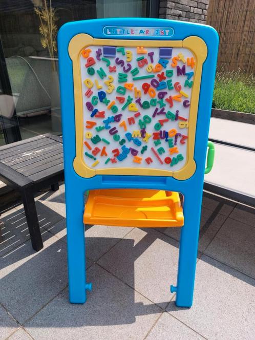 Little Artist teken- en magnetisch bord + gratis 12 krijtjes, Kinderen en Baby's, Speelgoed | Educatief en Creatief, Gebruikt