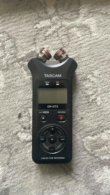 Handheld recorder Tascam DR-07x