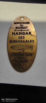 médaille aérodrome du bourget hangar des dirigeables, Enlèvement