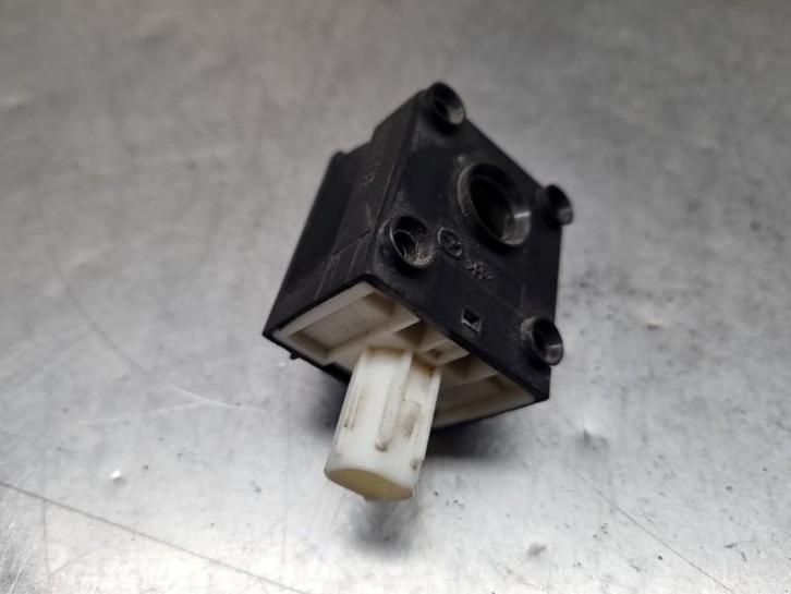 RELAIS Mazda CX-30 (DM) (01-2019/-) (|20H18|), Auto-onderdelen, Elektronica en Kabels, Mazda, Gebruikt