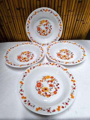 4 soepborden vintage 1970 Arcopal Marguerite et Tournesol beschikbaar voor biedingen