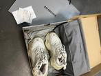 Balenciaga triple s, Kleding | Dames, Schoenen, Balenciaga, Beige, Ophalen of Verzenden, Zo goed als nieuw