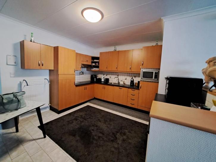 Cuisine avec appareils, Maison & Meubles, Cuisine | Cuisines complètes, Utilisé, Cuisine d'angle, Brun, Synthétique, Enlèvement