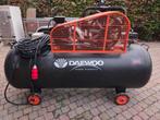 Compressor DAEWOO DAAX500L 7,5KW 14Bar, Doe-het-zelf en Bouw, Compressors, Ophalen, 800 liter/min of meer, Zo goed als nieuw, Mobiel