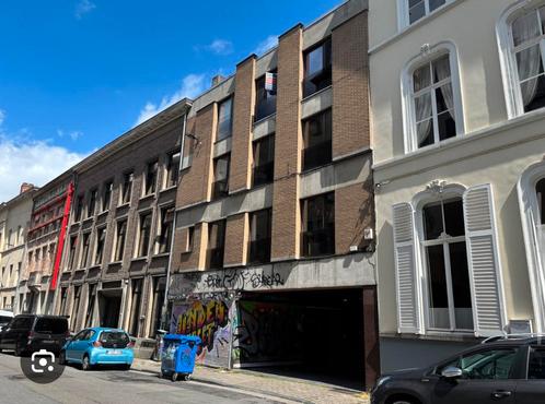 Opzoek naar een Woning / Appartement, Immo, Op zoek naar een appartement