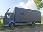 Vrachtwagen Mercedes Atego voor 4 paarden, Auto's, Mercedes-Benz, Particulier, Te koop, 3 zetels