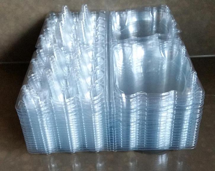 Doosjes in doorzichtig pvc voor 12 kwarteleitjes (NIEUW), Animaux & Accessoires, Volatiles | Accessoires, Neuf, Enlèvement