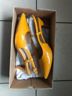 Damesschoenen rieker lage hakken, Kleding | Dames, Schoenen, Ophalen, Schoenen met lage hakken, Geel, Nieuw