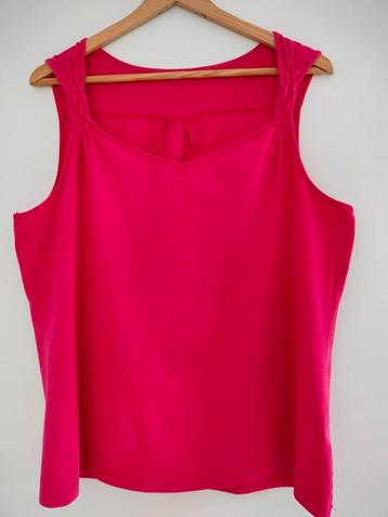 Grote Fusia Top met stretch. Large  beschikbaar voor biedingen