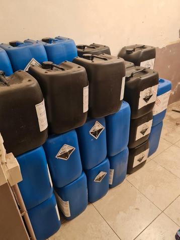 Bidon   25 litres beschikbaar voor biedingen