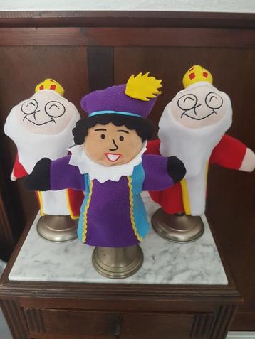 Sinterklaas handpoppen en Piet handpop  beschikbaar voor biedingen