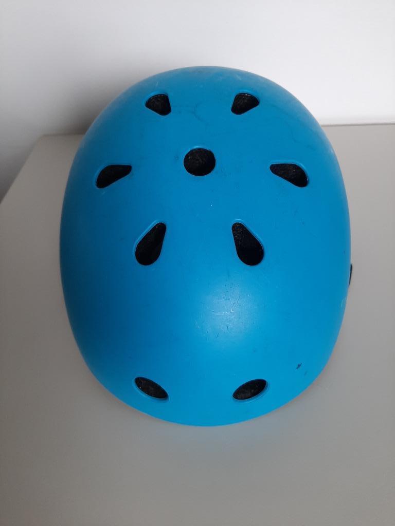 Skatehelm voor kinderen, Sports & Fitness, Patins à roulettes alignées, Utilisé, Protection, Autres marques, Enfants, Enlèvement