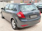 Kia Ceed 1.6 diesel 12/2011 Euro 5, Auto's, Euro 5, Bedrijf, 5 deurs, Zilver of Grijs
