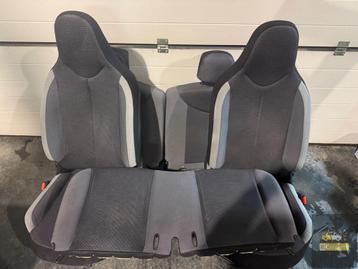 Toyota Aygo Facelift Stoelen Set interieur Set beschikbaar voor biedingen