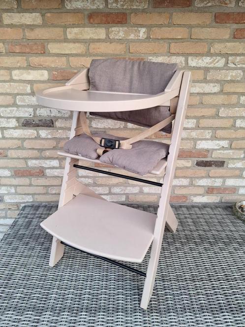 Treppy eetstoel , volledige set . Kleur: taupe, Kinderen en Baby's, Kinderstoelen, Gebruikt, Meegroeistoel, Afneembaar eetblad