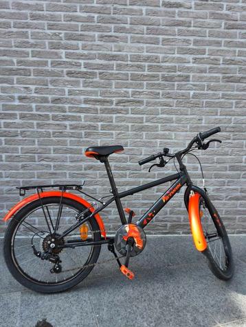 Kinderfiets B'twin 500 20 inch in zeer goede staat beschikbaar voor biedingen
