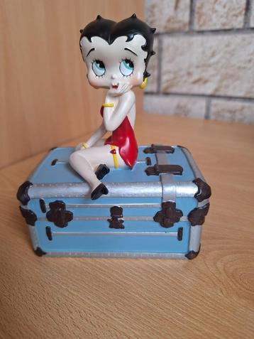 Betty Boop Sintting op Truck Red Straple Vandor beschikbaar voor biedingen
