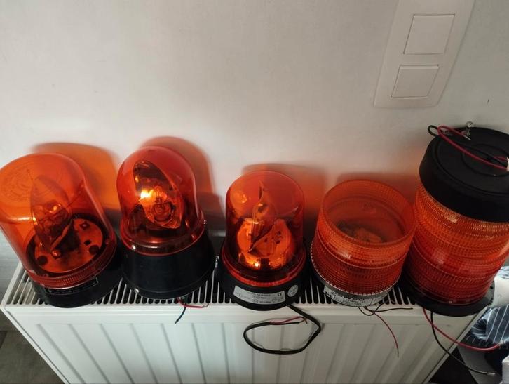 zwaailichten 12V halogeen en xenon, Auto diversen, Auto-accessoires, Nieuw, Ophalen of Verzenden