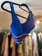 Sportbh, korte broek en net trui, Ophalen, Zo goed als nieuw, Kleding