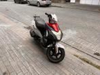 Agm r8 scooter a klasse veel kappen schade zonder papieren, Fietsen en Brommers, Ophalen