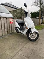 Peugeot v clic bouwjaar 2013, Fietsen en Brommers, Ophalen, Zo goed als nieuw