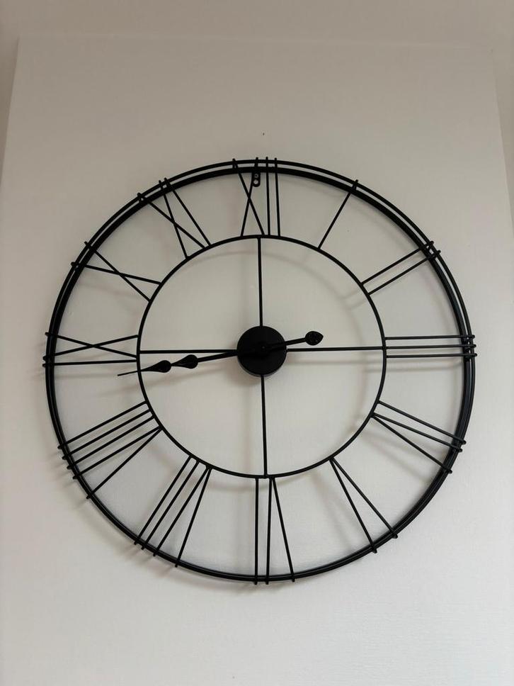 Klok metaal, Huis en Inrichting, Woonaccessoires | Klokken, Zo goed als nieuw, Wandklok, Ophalen