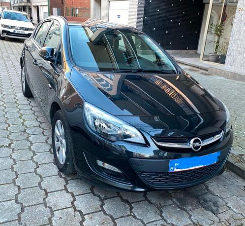 OPEL ASTRA 1.6 P-J 2013 Benzine /Navi+Camera, Auto's, Opel, Particulier, Astra, ABS, Achteruitrijcamera, Airbags, Airconditioning