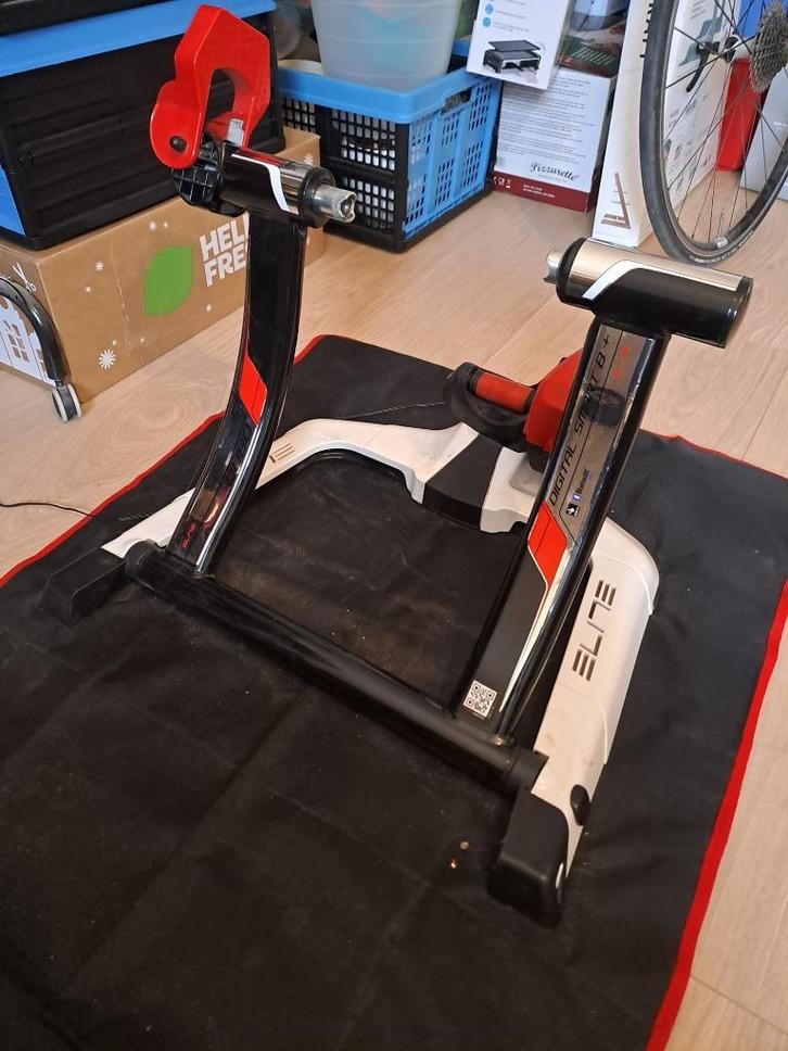 Elite Qubo Digital Smart B+ fietsrol + Trainingswiel&band, Sport en Fitness, Wielrennen, Gebruikt, Overige typen, Ophalen