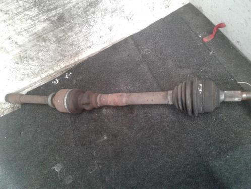 Aandrijfas rechts-voor van een Peugeot 407, Auto-onderdelen, Remmen en Aandrijving, Peugeot, Gebruikt, 3 maanden garantie, Ophalen of Verzenden