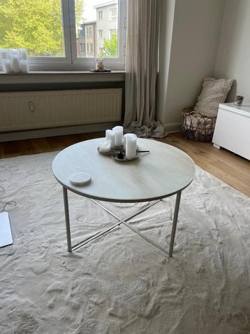 Salontafel beschikbaar voor biedingen
