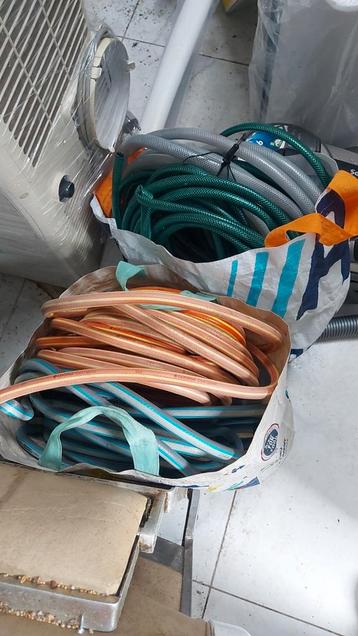 Tuinslangen te koop beschikbaar voor biedingen