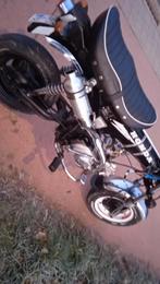 Uitlaatje bove liggend Dax / monkey, Fietsen en Brommers, Ophalen, Zo goed als nieuw