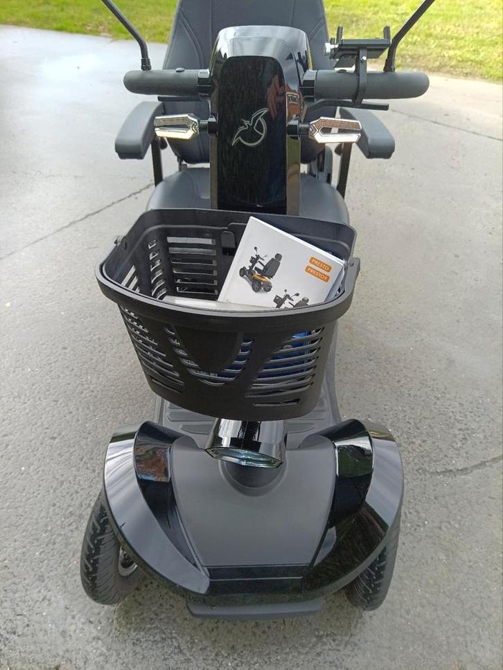 Mooie Scootmobiel PRESTO S met Extra Sterk Accu, Diversen, Rolstoelen, Zo goed als nieuw, Ophalen of Verzenden