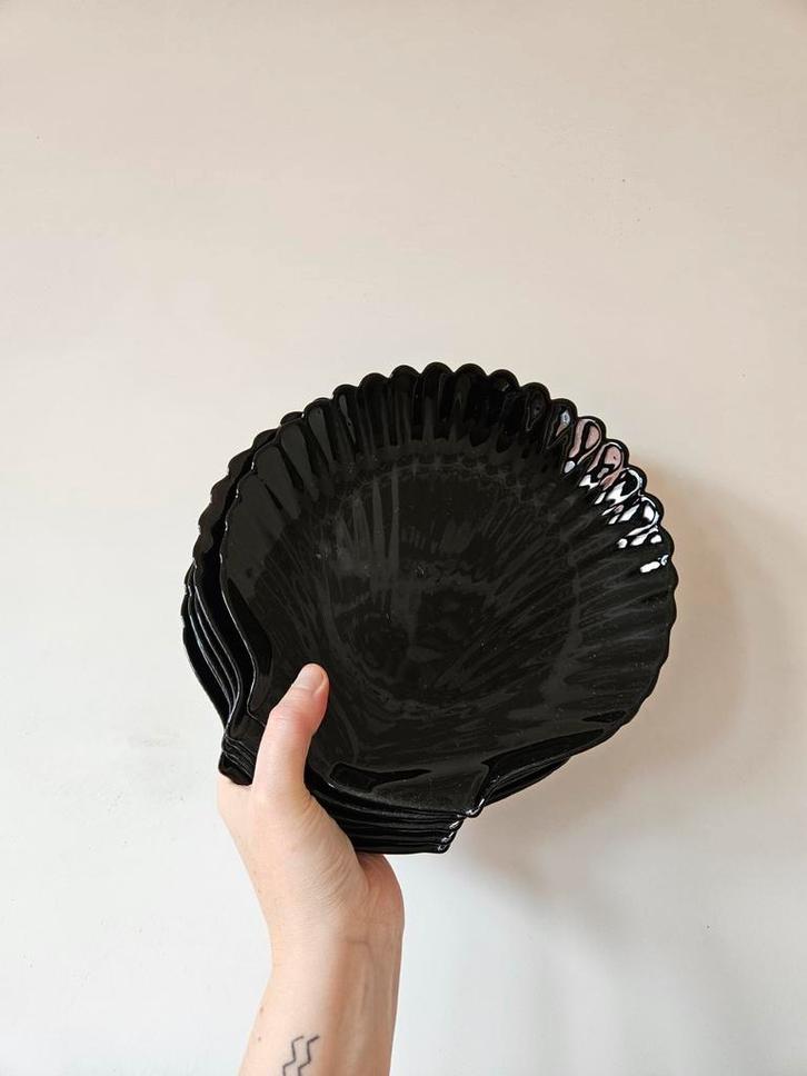 Vintage schelp dessertborden, Huis en Inrichting, Keuken | Servies, Zo goed als nieuw, Bord(en), Effen, Glas, Ophalen of Verzenden