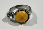Zilverkleurige ring met gele steen en strass, 19 tot 20, Geel, Ophalen of Verzenden, Zo goed als nieuw