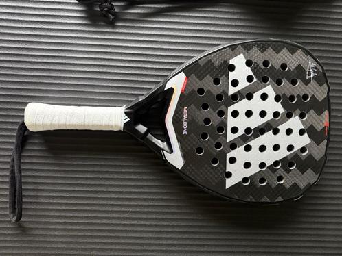 Adidas metalbone 3,4 2025 model, Sport en Fitness, Padel, Zo goed als nieuw, Ophalen