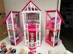 Barbiehuis + toebehoren + poppen, Ophalen, Gebruikt, Poppenhuis