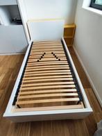 Eenpersoonsbed met lattenbodem van 90 x 200, Ophalen, Zo goed als nieuw
