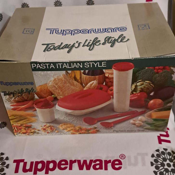 Tupperware geschenkset italiaans Nieuw, Huis en Inrichting, Keuken | Tupperware, Nieuw, Rood, Ophalen of Verzenden