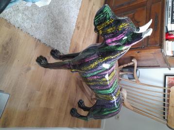 Beeld Hond beschikbaar voor biedingen