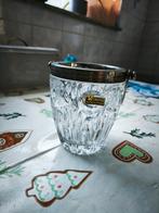 Sceau a glaçons en cristal, Enlèvement