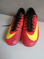 Football shoes Nike 38, Sport en Fitness, Voetbal, Ophalen of Verzenden, Zo goed als nieuw