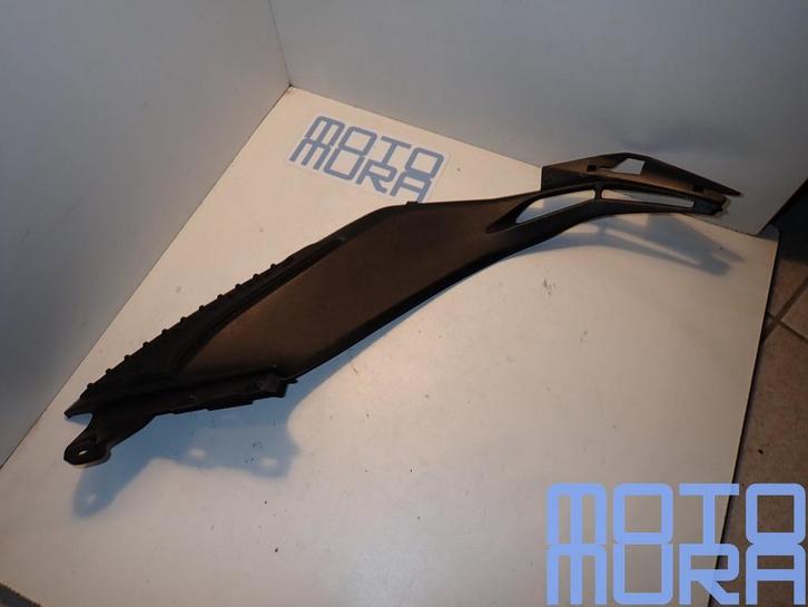 Afdekkap tank rechts voor de Kawasaki Z800 2012 - 2016 Z 800, Motoren, Onderdelen | Kawasaki, Gebruikt, Ophalen of Verzenden